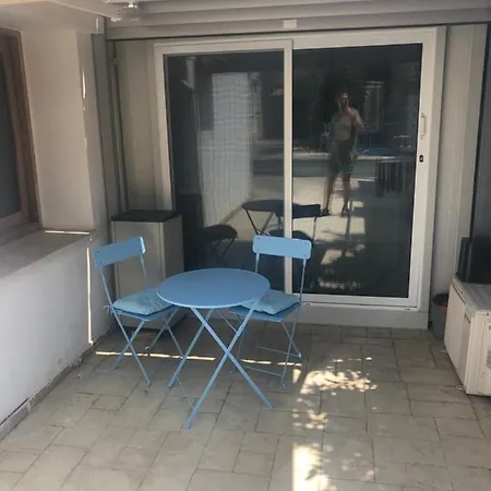 Cozy In Town Center Apartment Limassol